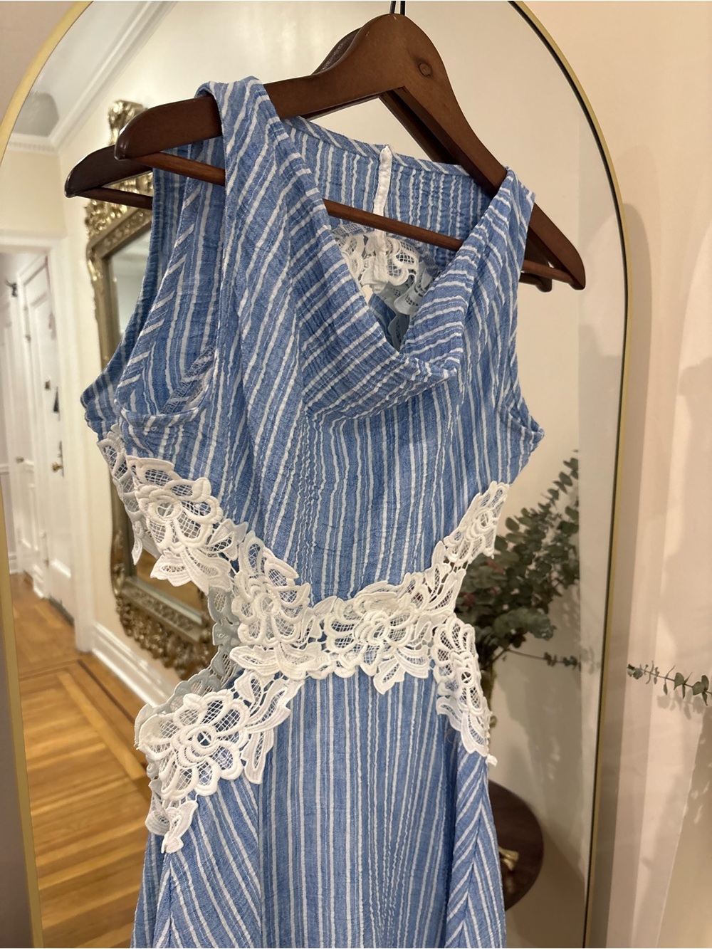 COMMENSE MEDIUM side panel cut out Blue & White Striped Lace-Inset Women’s Dress - Picture 2 of 14